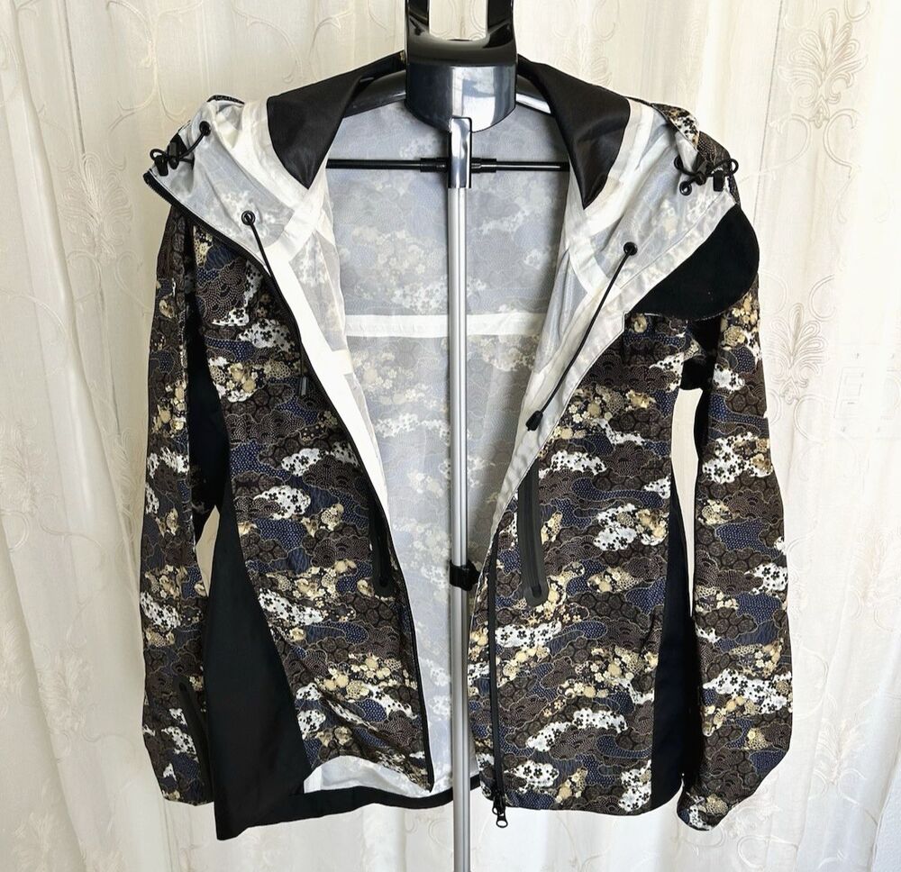 Emporio Armani Made in Italy Printed Technical Hooded Moto Shell Jacket Luxury